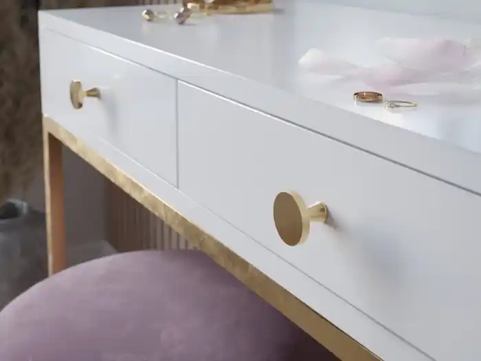 Buton pentru mobila Dune, finisaj alama intunecata GT, D:33.5 mm Disponibil imediat